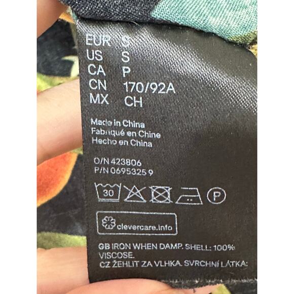 H&M black orange print long sleeves button casual shirt size small - Picture 4 of 8